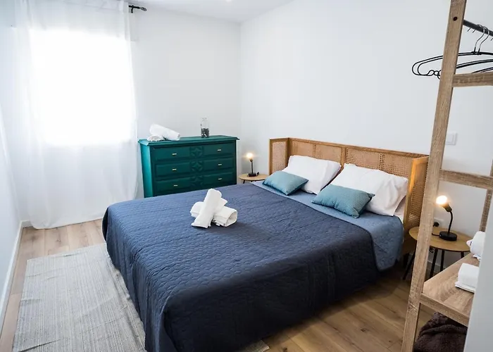 House Nyaraló Nazaré